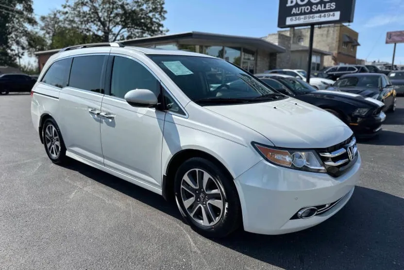 2015 Honda Odyssey Touring Elite photo 1