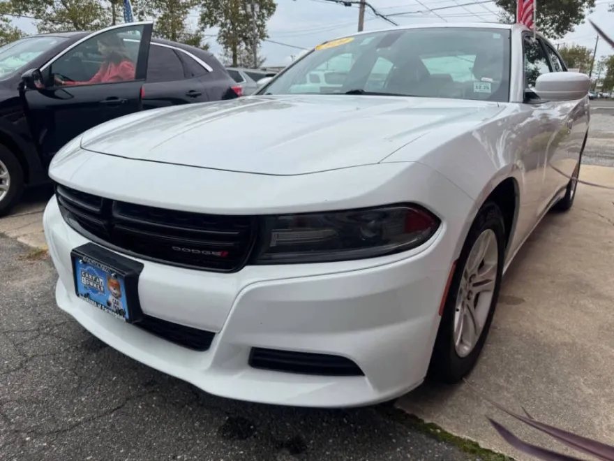 2020 Dodge Charger SXT photo 1