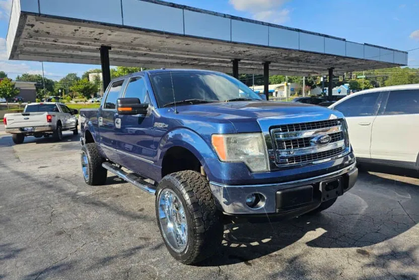 2013 Ford F-150 XLT photo 1