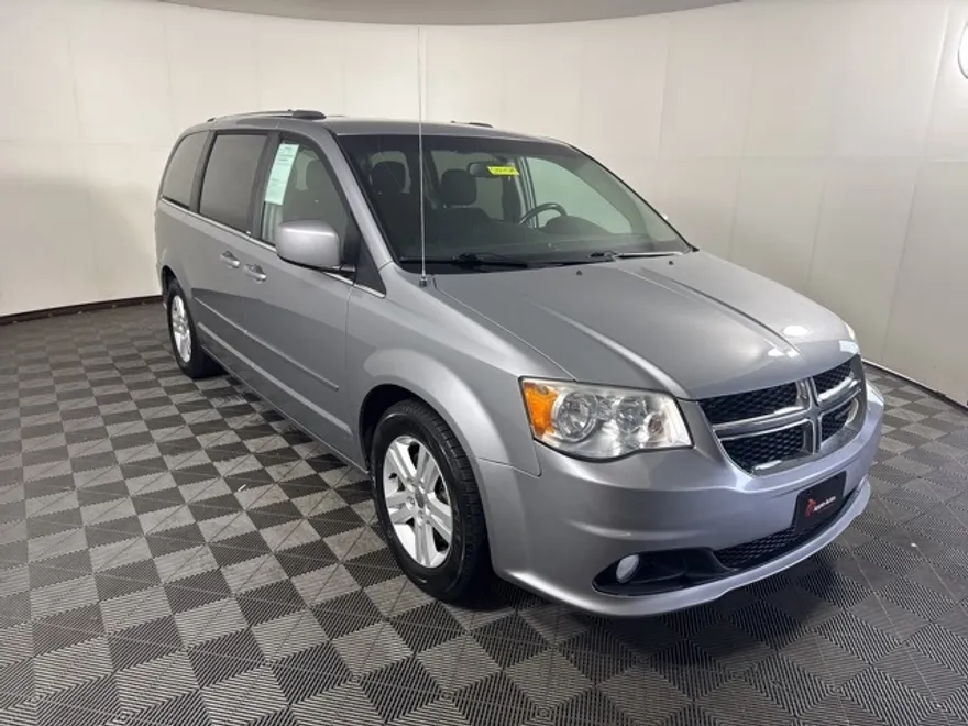 2013 Dodge Grand Caravan Crew photo 1