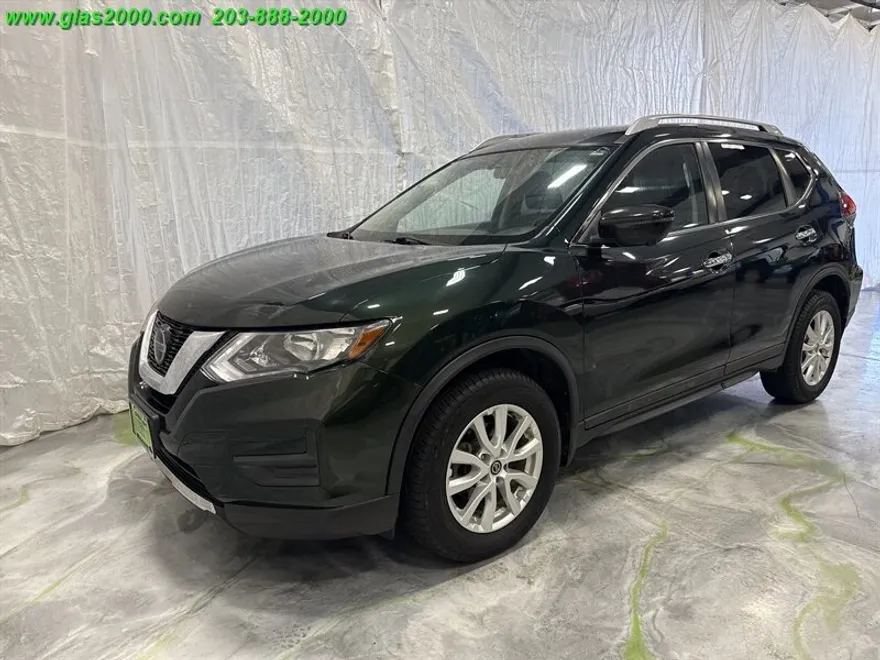 2018 Nissan Rogue SV photo 1