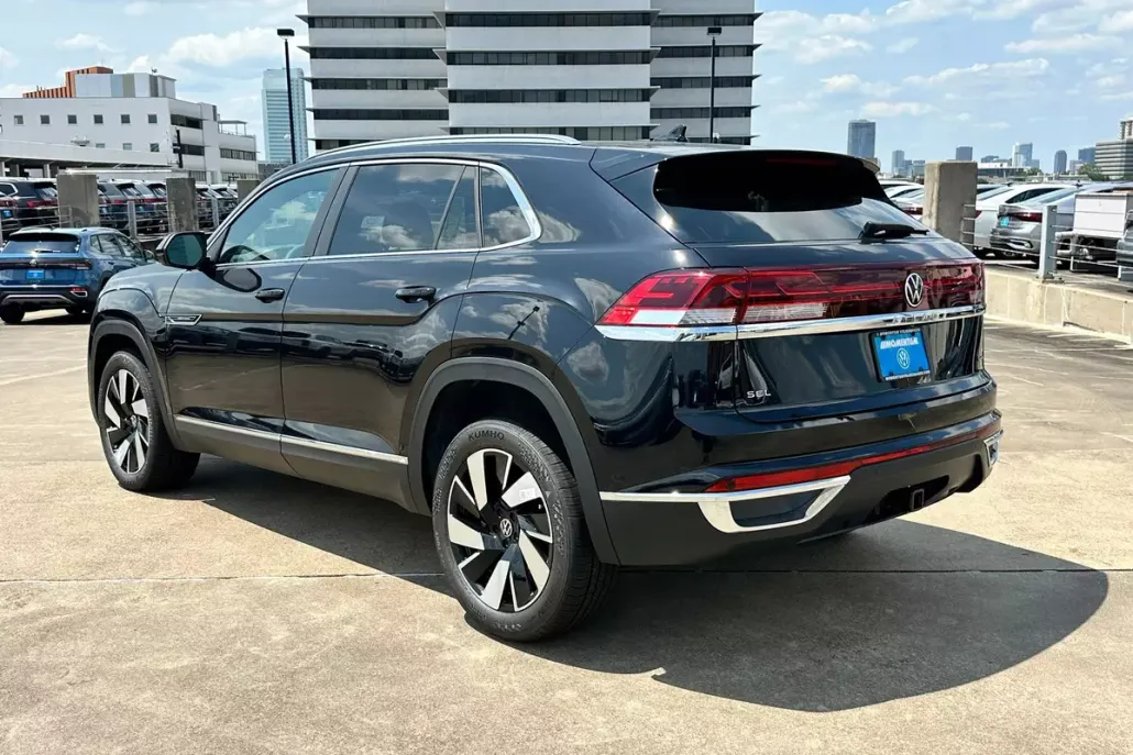 2026 Volkswagen Atlas Cross Sport SEL photo 1