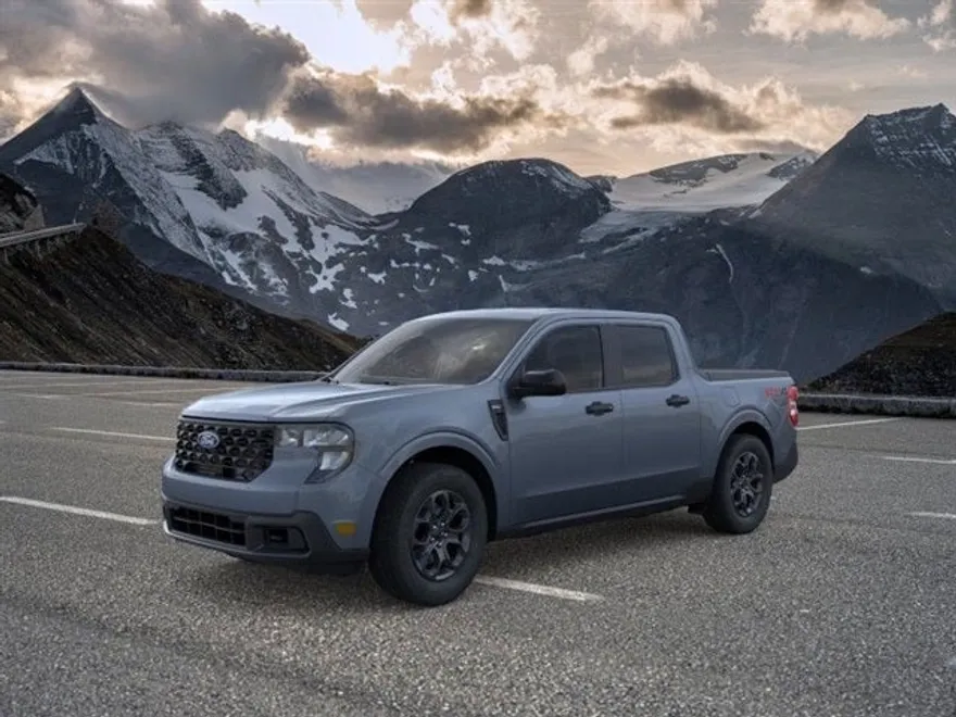 2025 Ford Maverick XLT photo 1