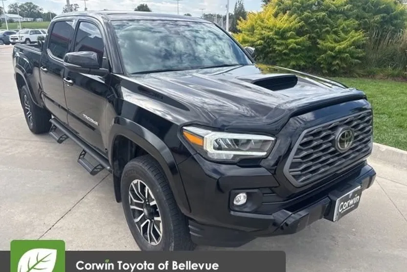 2022 Toyota Tacoma TRD Sport photo 1