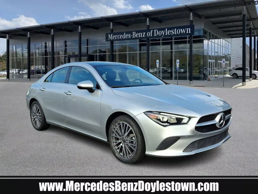 2022 Mercedes Benz CLA 250 4MATIC photo 1