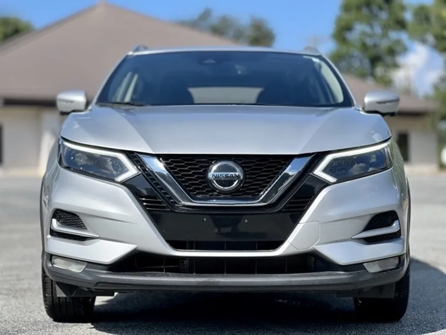 2020 Nissan Rogue Sport SL photo 1