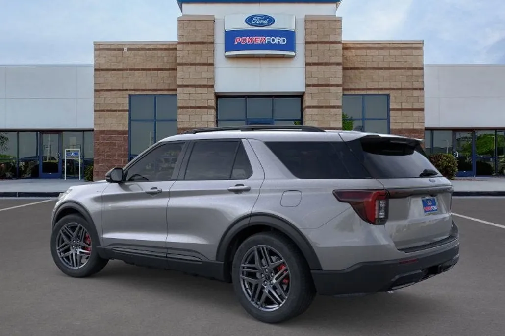 2025 Ford Explorer ST-Line photo 1