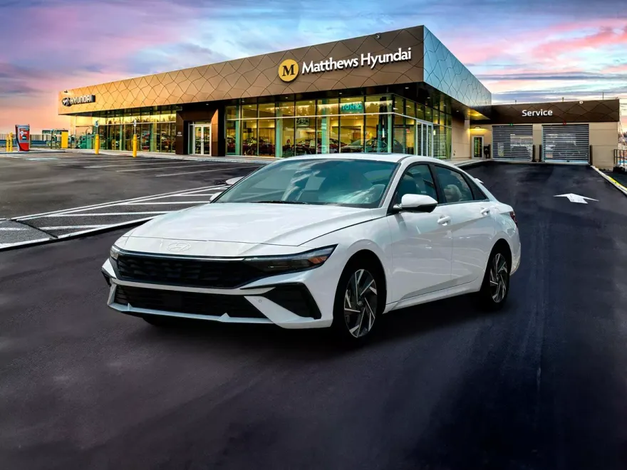 2025 Hyundai Elantra Limited photo 1