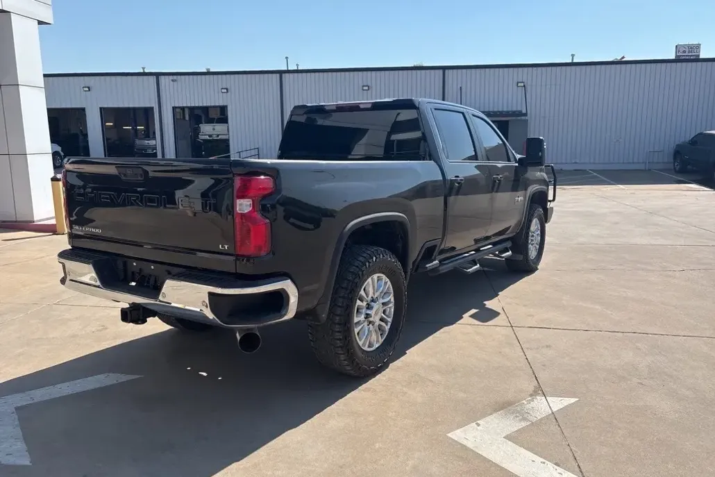 2024 Chevrolet Silverado 2500HD LT photo 1