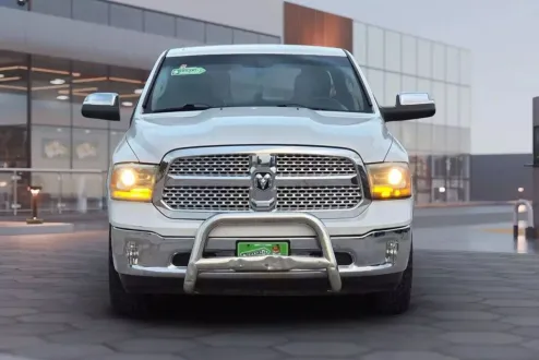 2014 Ram 1500 Laramie photo 3