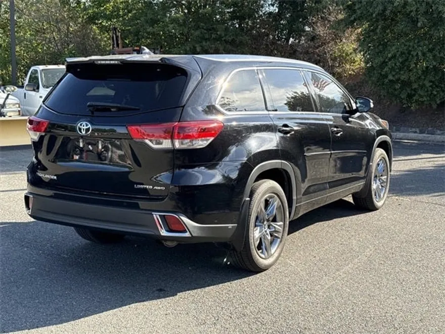 2018 Toyota Highlander Limited Platinum photo 1