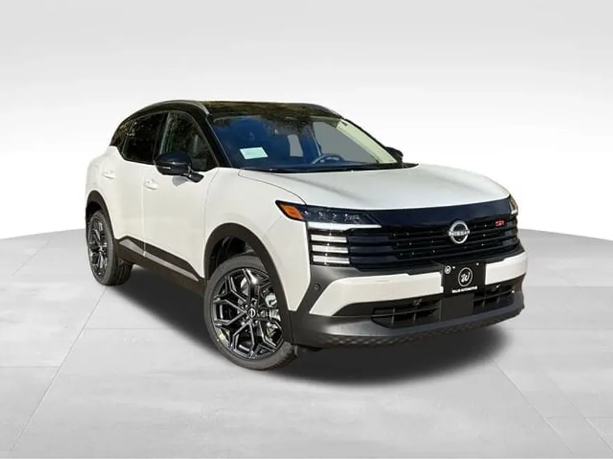 2025 Nissan Kicks SR photo 1