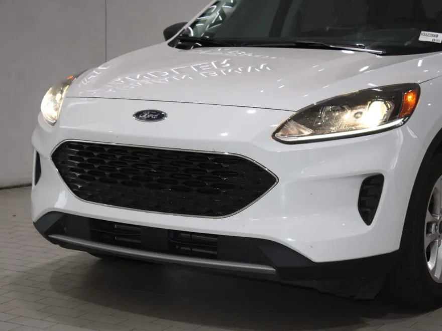 2022 Ford Escape SE photo 1