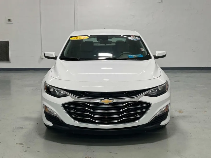 2024 Chevrolet Malibu LS photo 1