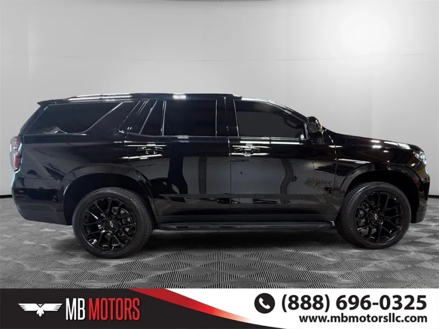 2021 Chevrolet Tahoe RST photo 1