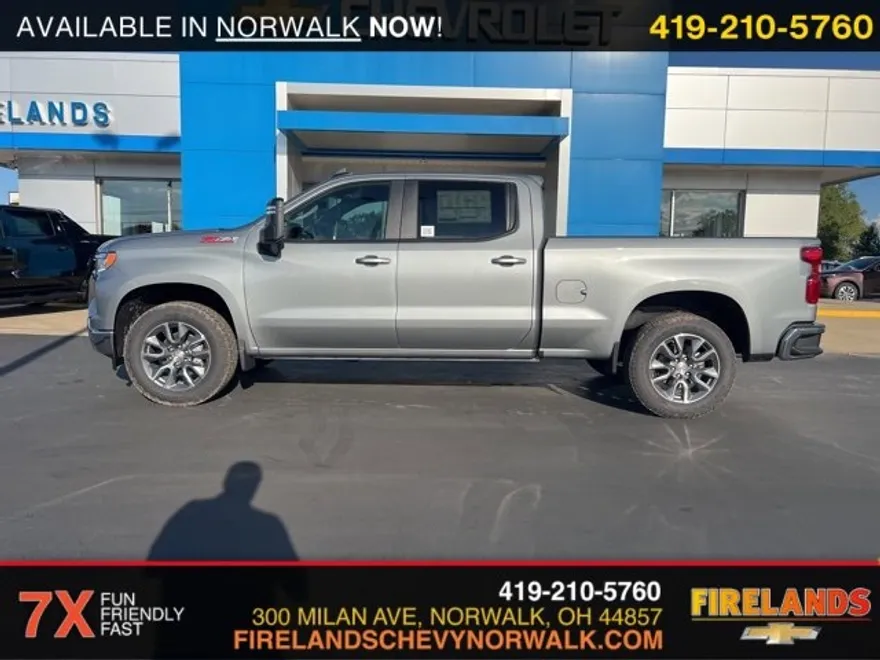 2026 Chevrolet Silverado 1500 LT photo 1