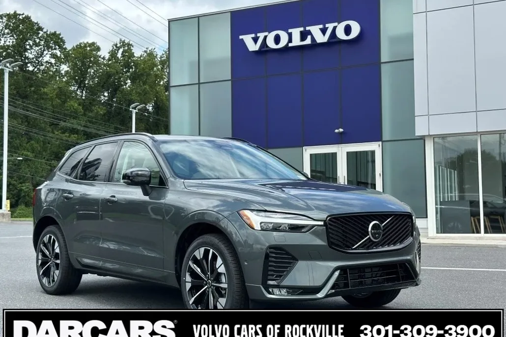 2026 Volvo XC60 B5 photo 1