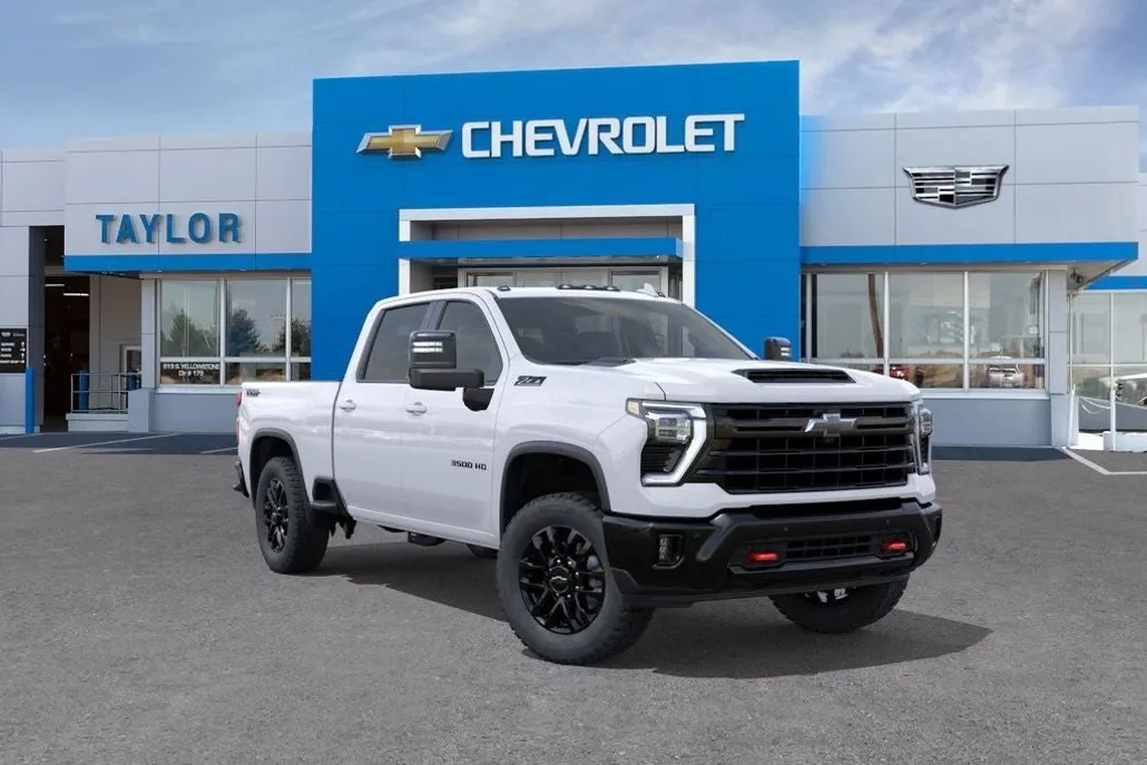 2025 Chevrolet Silverado 3500HD LTZ photo 1