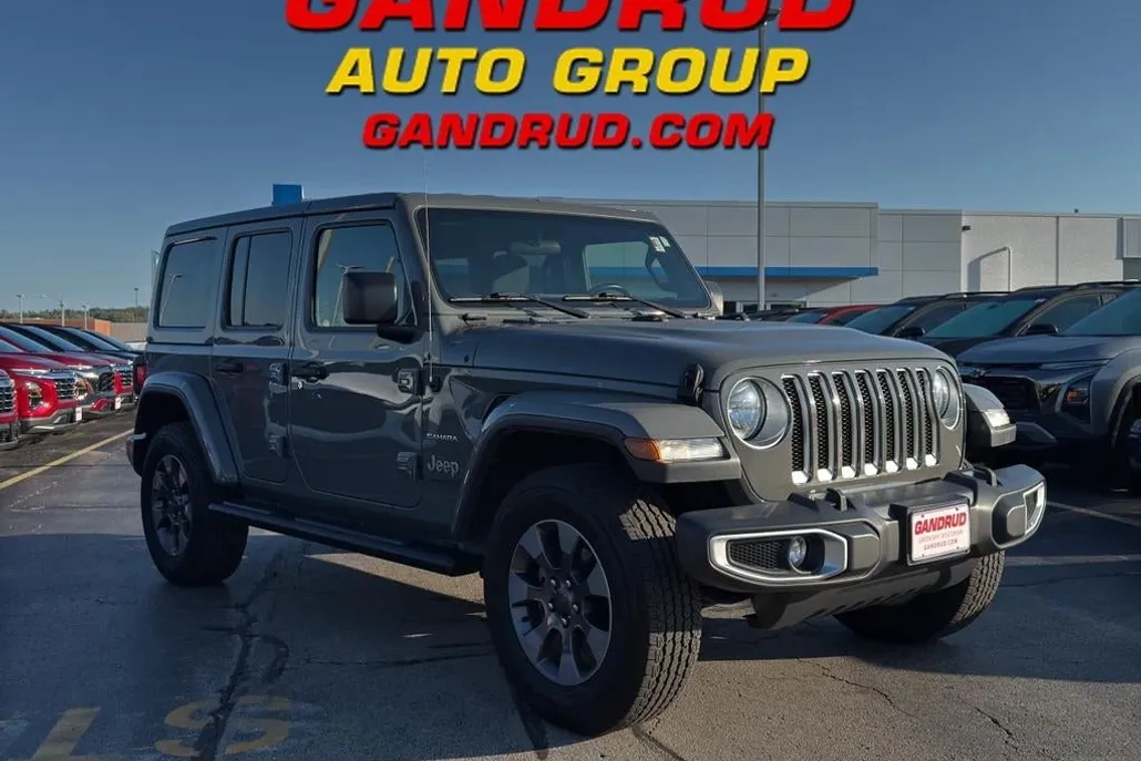 2019 Jeep Wrangler Unlimited Sahara photo 1