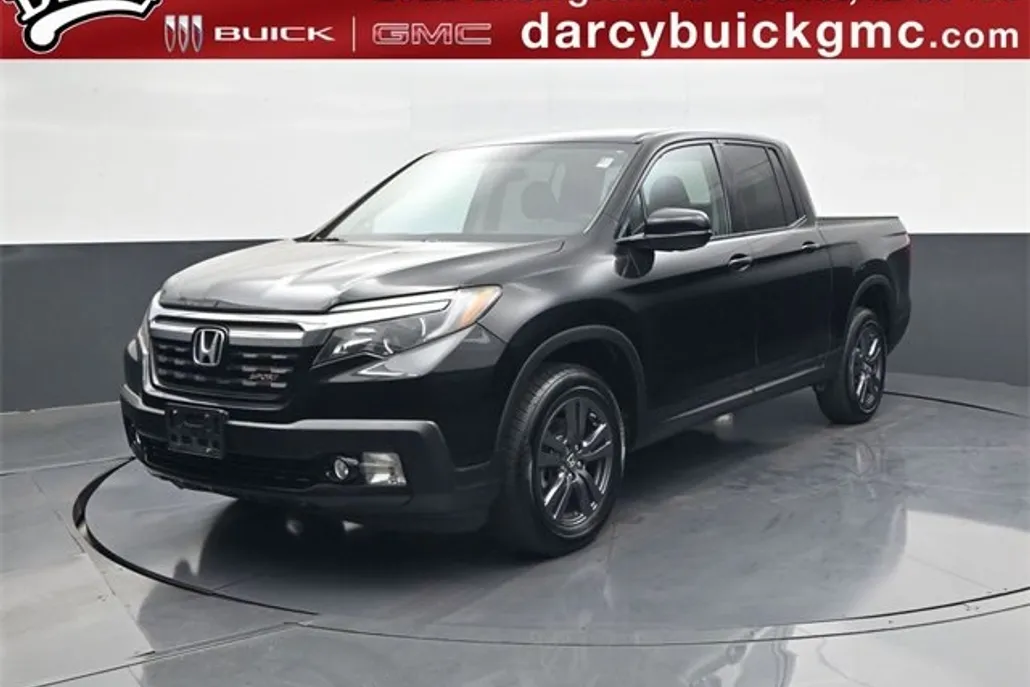 2017 Honda Ridgeline Sport photo 1
