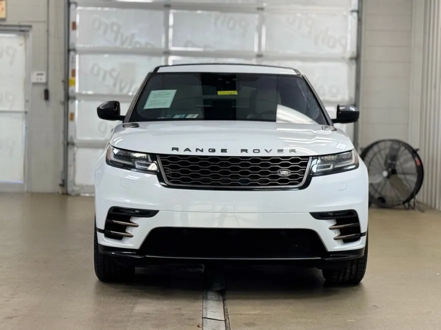 2018 Land Rover Range Rover Velar SE photo 1