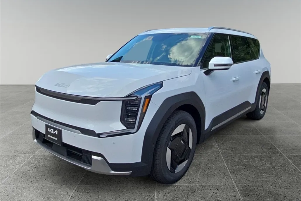 2026 Kia EV9 Wind photo 1