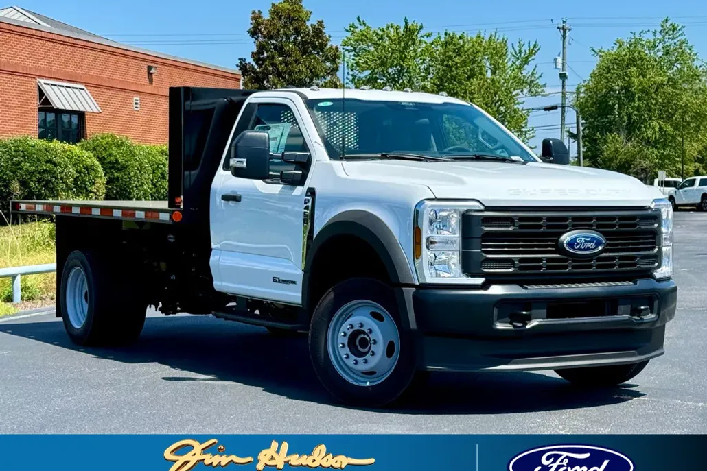 2024 Ford F-450 photo 1