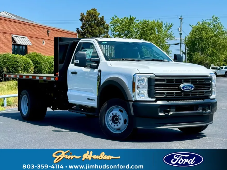 2024 Ford F-450 photo 1