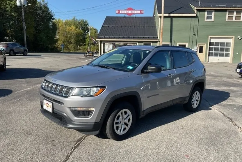 2018 Jeep Compass Sport photo 1