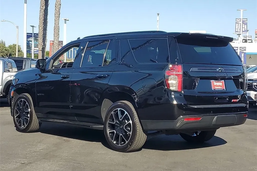 2022 Chevrolet Tahoe RST photo 1