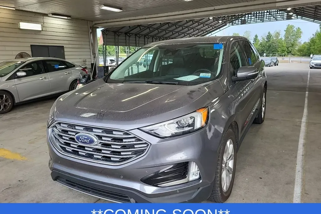2021 Ford Edge Titanium photo 1