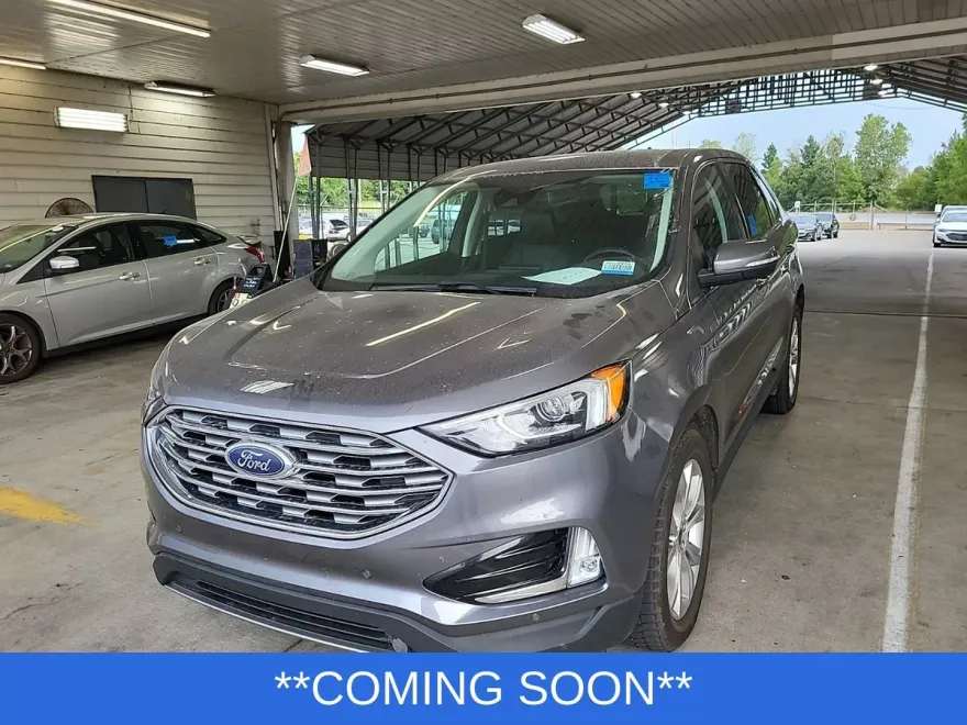 2021 Ford Edge Titanium photo 1