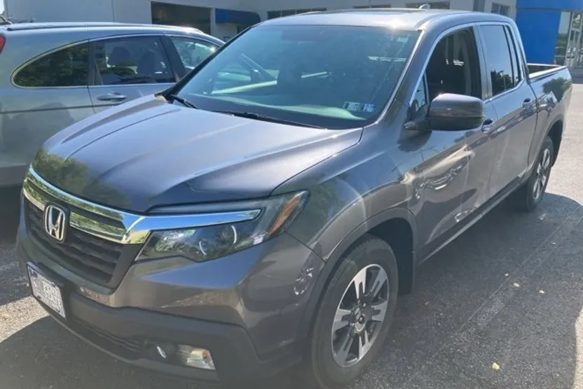 2019 Honda Ridgeline RTL-T photo 1