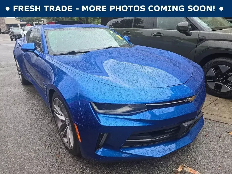 2017 Chevrolet Camaro 1LT photo 1