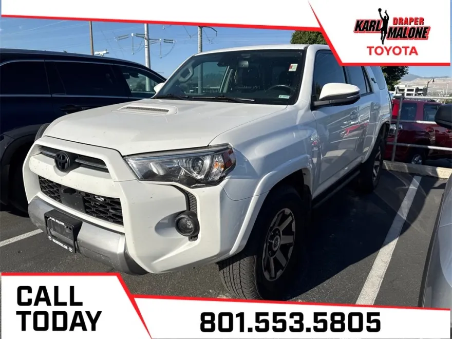 2023 Toyota 4Runner TRD Off-Road Premium photo 1