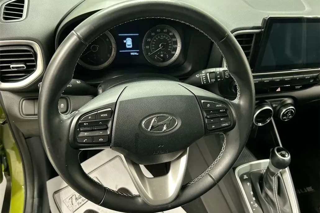2022 Hyundai Venue SEL Limited photo 1