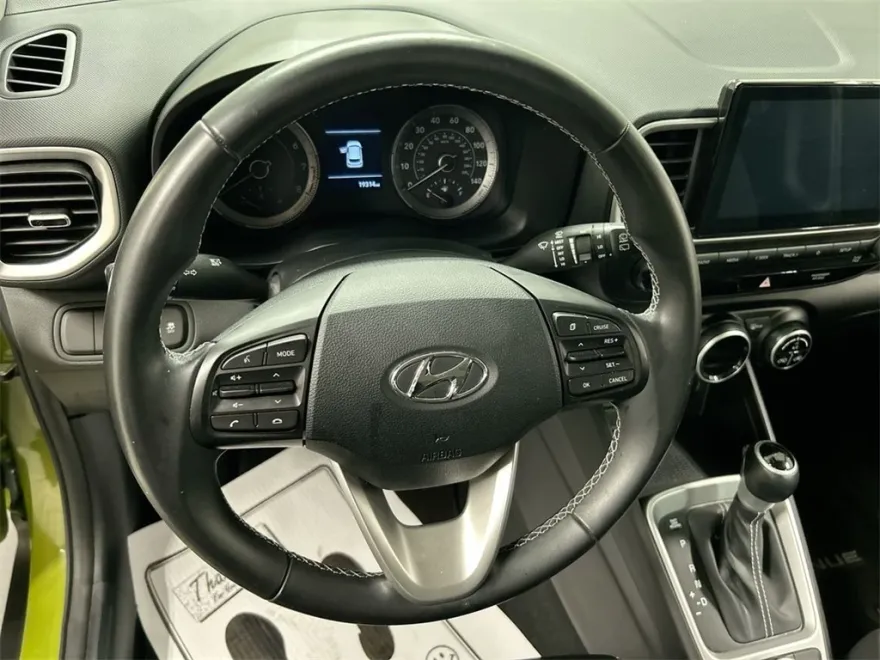 2022 Hyundai Venue SEL Limited photo 1