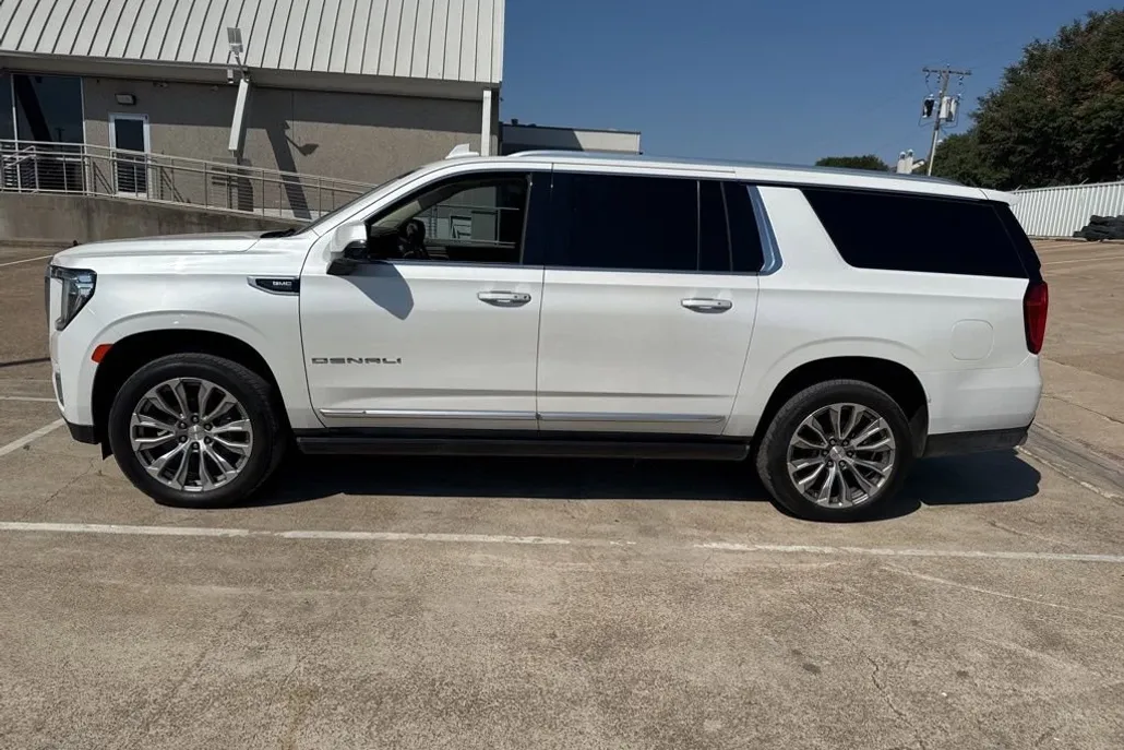 2021 Gmc Yukon XL Denali photo 1