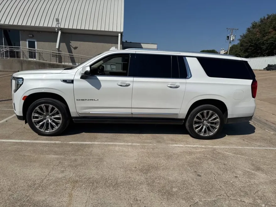 2021 Gmc Yukon XL Denali photo 1