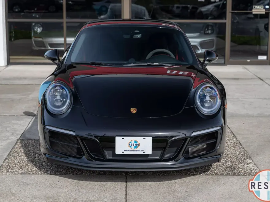 2019 Porsche 911 GTS photo 2