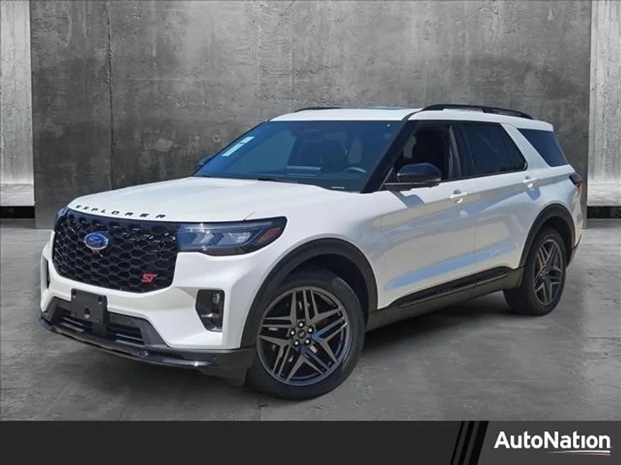 2025 Ford Explorer ST photo 1