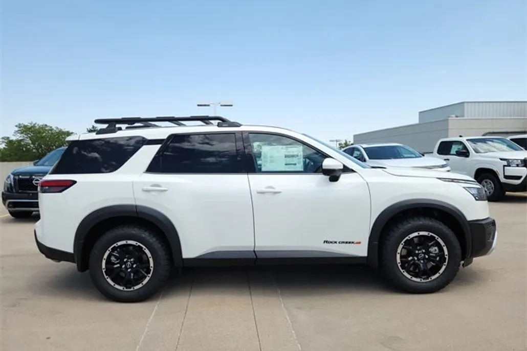 2025 Nissan Pathfinder Rock Creek photo 1