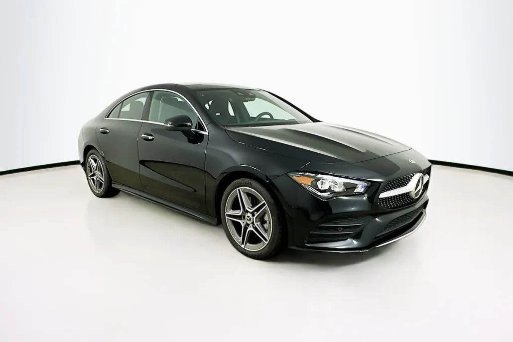 2023 Mercedes Benz CLA 250 4MATIC photo 1