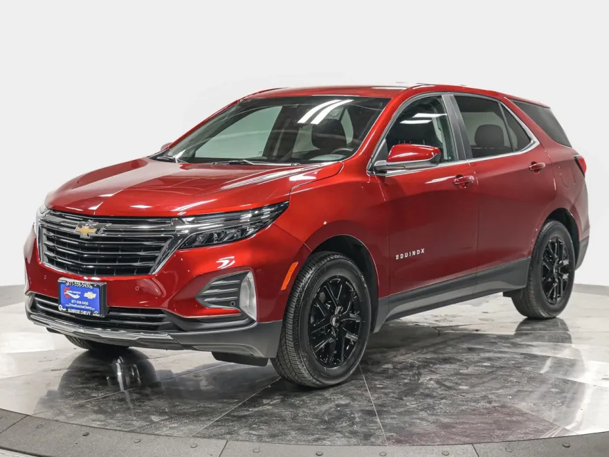 2023 Chevrolet Equinox LT photo 1