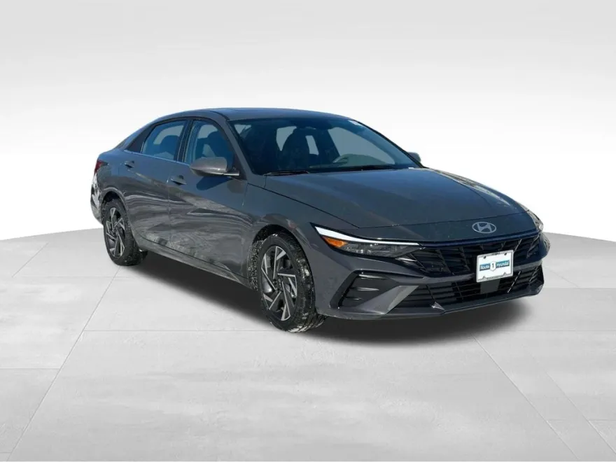 2025 Hyundai Elantra SEL Convenience photo 1