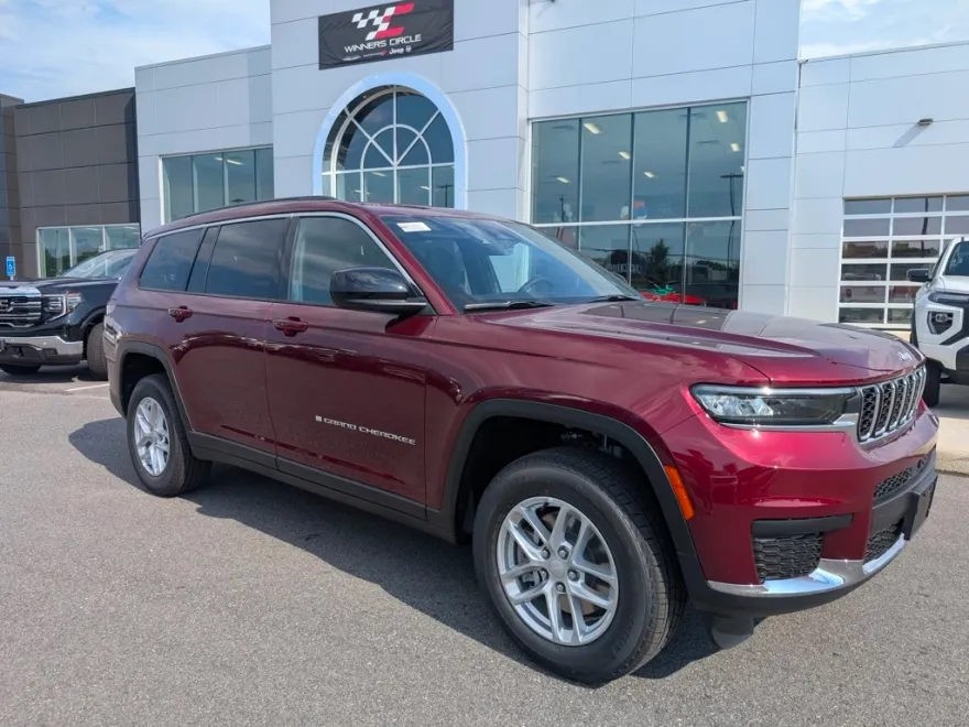 2025 Jeep Grand Cherokee L photo 1