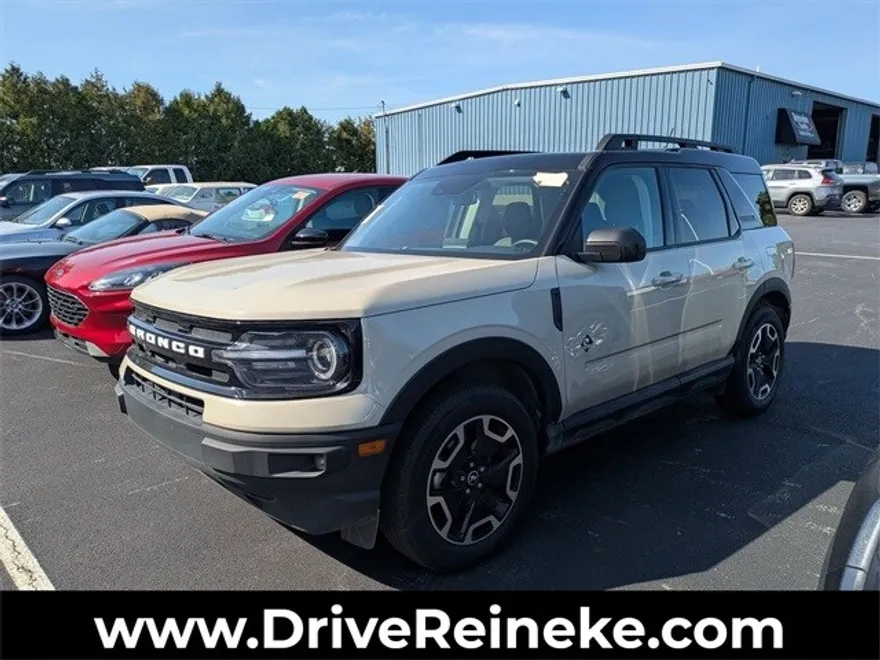 2024 Ford Bronco Sport Outer Banks photo 1