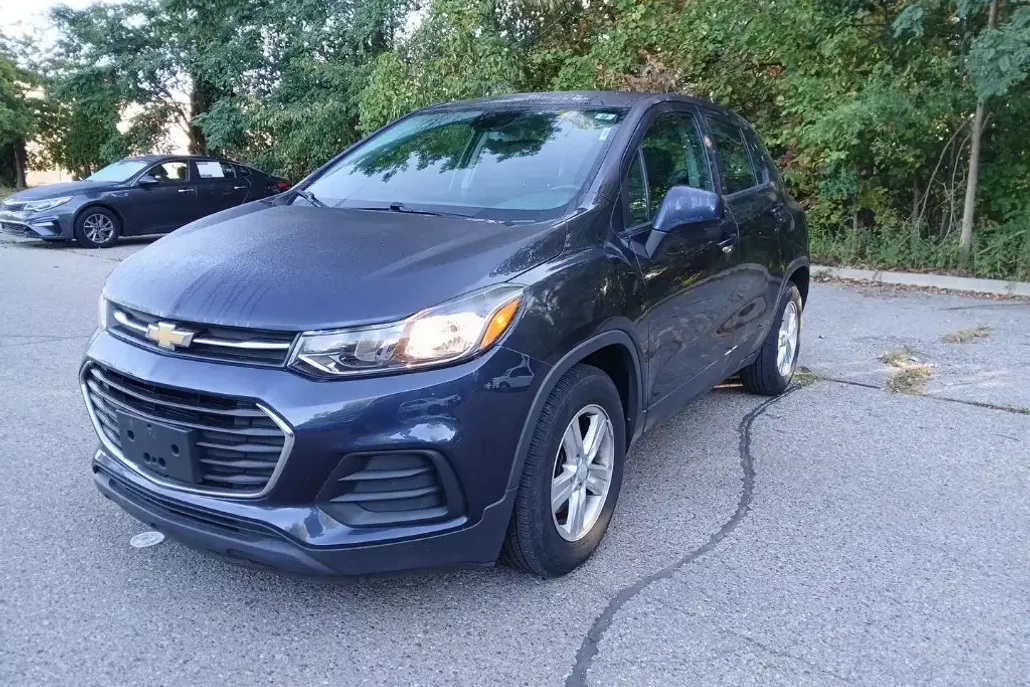 2019 Chevrolet Trax LS photo 1
