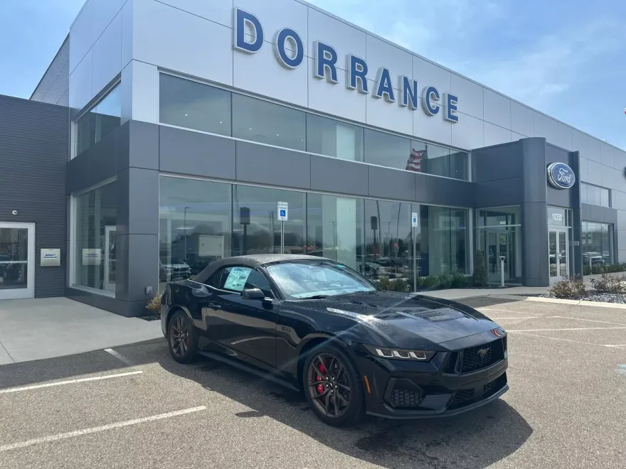 2025 Ford Mustang GT Premium Convertible photo 1