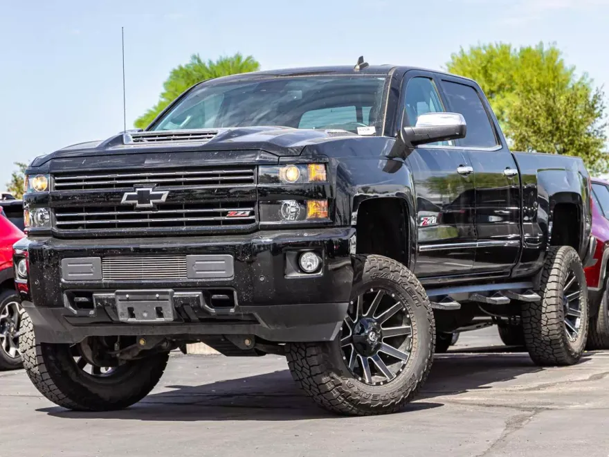 2019 Chevrolet Silverado 2500HD LTZ photo 1